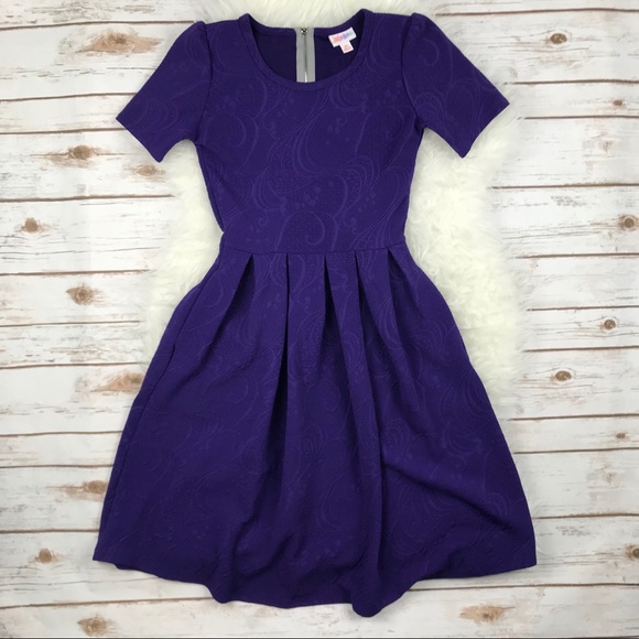 LuLaRoe Dresses & Skirts - LuLaRoe Embossed Amelia Textured Dress